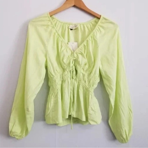 Universal Thread NWT Light Green Top Puff Long Sleeve Tie-Front Blouse - Picture 2 of 6